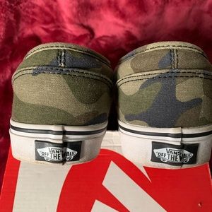 Womens size9 used Vans sneakers